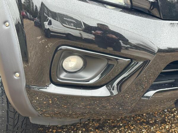 Nissan Navara 2.3 dCi N-Guard Auto 4WD Euro 6 4dr