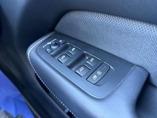 Volvo XC60 2.0 D4 R-Design Auto Euro 6 (s/s) 5dr