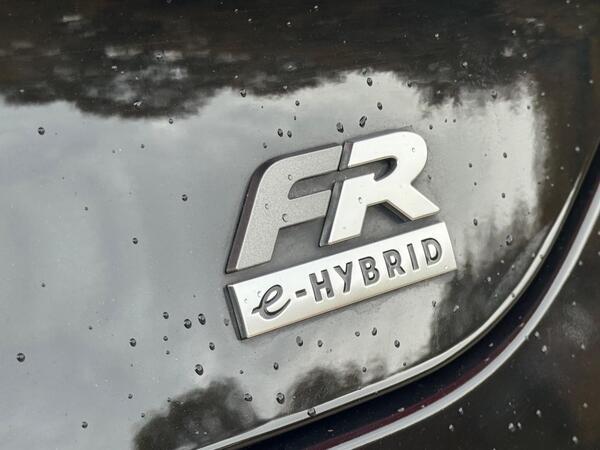 SEAT Leon 1.4 eHybrid 12.8kWh FR DSG Euro 6 (s/s) 5dr