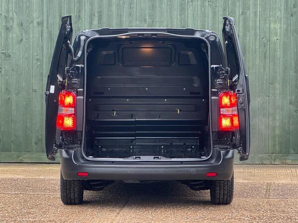 Citroen Dispatch 1.5 BlueHDi 1000 Enterprise Pro XS FWD 1 Euro 6 (s/s) 6dr