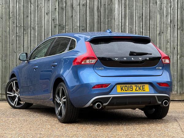 Volvo V40 2.0 D3 R-Design Edition Auto Euro 6 (s/s) 5dr