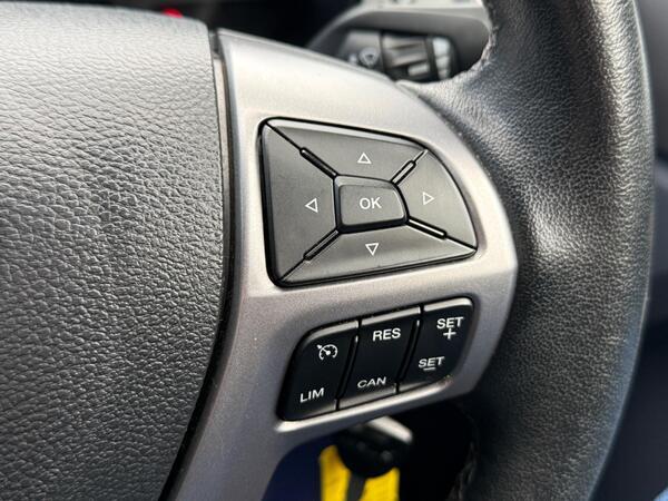 Ford Ranger 2.2 TDCi Limited 1 4WD Euro 5 (s/s) 4dr (Eco Axle)