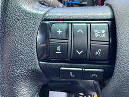 Toyota Hilux 2.8 D-4D Invincible X Auto 4WD Euro 6 (s/s) 4dr at 24th