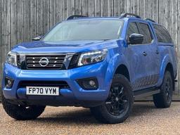 Nissan Navara 2.3 dCi N-Guard Auto 4WD Euro 6 4dr at 9th