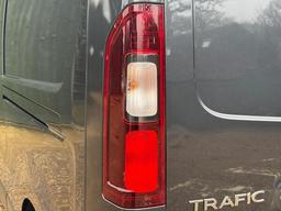 Renault Trafic 2.0 dCi ENERGY 30 Sport Crew Van EDC LWB Euro 6 (s/s) 6dr at 45th