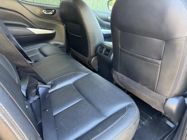 Nissan Navara 2.3 dCi Tekna Auto 4WD Euro 6 4dr