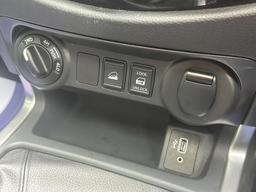 Nissan Navara 2.3 dCi N-Guard 4WD Euro 6 (s/s) 4dr at 21th