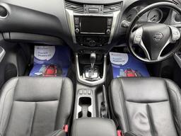 Nissan Navara 2.3 dCi Tekna Auto 4WD Euro 6 4dr at 10th