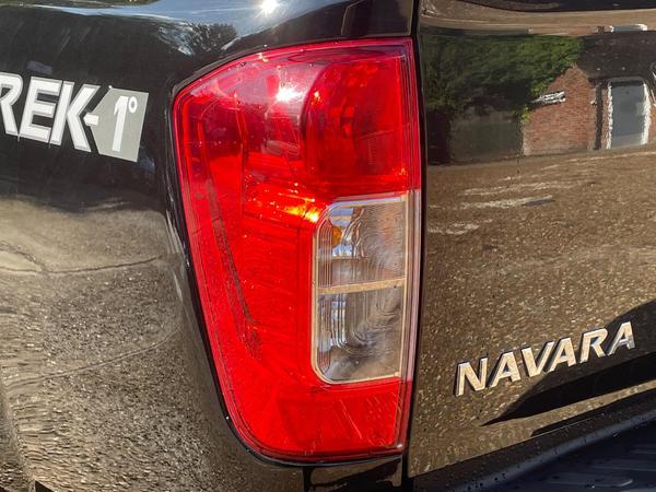 Nissan Navara 2.3 dCi Trek -1 4WD Euro 6 (s/s) 4dr