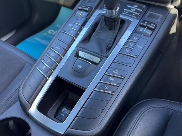 Porsche Macan 3.0 TD V6 S PDK 4WD Euro 6 (s/s) 5dr