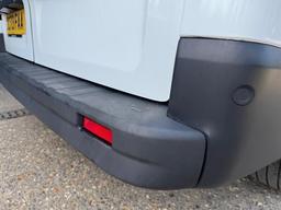 Nissan Primastar 2.0 dCi 30 Tekna L2 H1 Euro 6 (s/s) 5dr at 33th