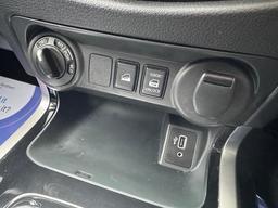 Nissan Navara 2.3 dCi Tekna Auto 4WD Euro 6 4dr at 18th