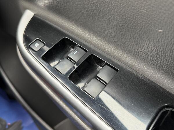 Mitsubishi L200 2.4 DI-D DC Warrior Auto 4WD Euro 6 4dr