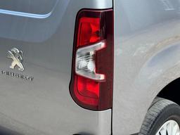 Peugeot Partner 1.5 BlueHDi 1000 Professional Premium Standard Panel Van SWB Euro 6 5dr at 42th