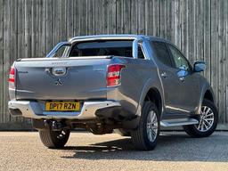 Mitsubishi L200 2.4 DI-D DC Barbarian Auto 4WD Euro 6 4dr at 27th