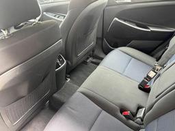 Hyundai TUCSON 1.7 CRDi Blue Drive SE Nav Euro 6 (s/s) 5dr at 27th