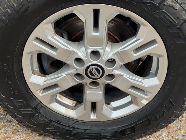 Nissan Navara 2.3 dCi Acenta 4WD Euro 6 (s/s) 4dr