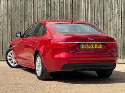 Jaguar XF 2.0d R-Sport Auto Euro 6 (s/s) 4dr at 9th
