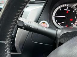 Nissan Navara 2.3 dCi Tekna 4WD Euro 6 (s/s) 4dr at 24th