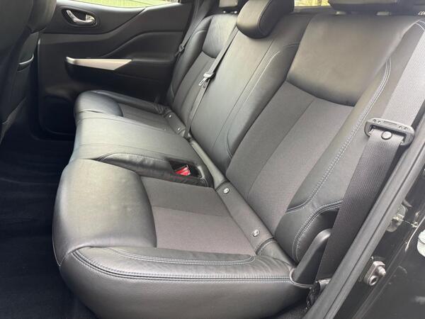 Nissan Navara 2.3 dCi N-Guard Auto 4WD Euro 6 4dr