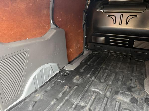 Ford Transit Connect 1.5 240 EcoBlue Limited L2 Euro 6 (s/s) 5dr