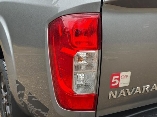 Nissan Navara 2.3 dCi N-Guard Auto 4WD Euro 6 4dr