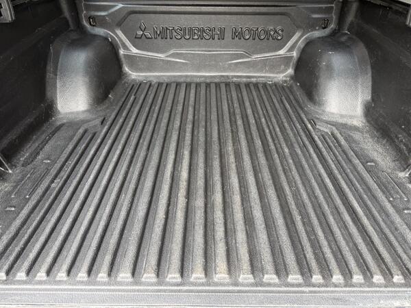 Mitsubishi L200 2.4 DI-D DC Warrior Auto 4WD Euro 6 4dr