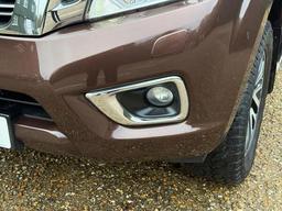 Nissan Navara 2.3 dCi Tekna 4WD Euro 6 (s/s) 4dr at 37th