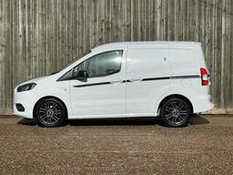 Ford Transit Courier 1.0 EcoBoost Sport L1 Euro 6 5dr at 11th