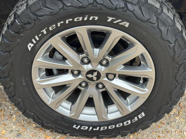 Mitsubishi L200 2.4 DI-D DC Barbarian Auto 4WD Euro 6 4dr