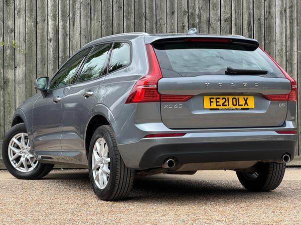 Volvo XC60 2.0 B5 MHEV Momentum Auto Euro 6 (s/s) 5dr