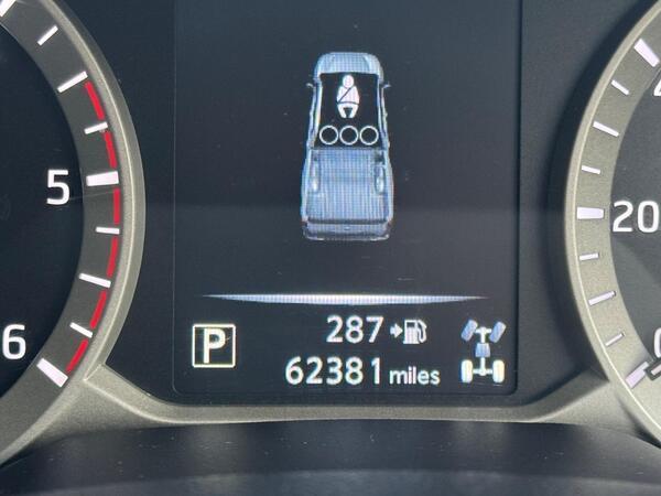 Nissan Navara 2.3 dCi Tekna Auto 4WD Euro 6 4dr