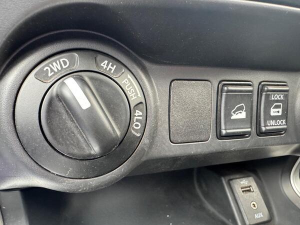 Nissan Navara 2.3 dCi Acenta 4WD Euro 6 (s/s) 4dr
