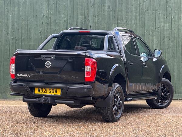 Nissan Navara 2.3 dCi N-Guard Auto 4WD Euro 6 4dr