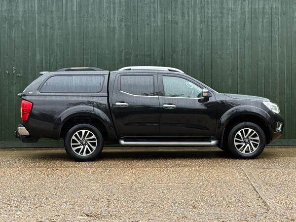 Nissan Navara 2.3 dCi Tekna 4WD Euro 6 (s/s) 4dr