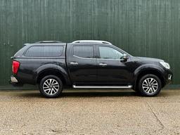 Nissan Navara 2.3 dCi Tekna 4WD Euro 6 (s/s) 4dr at 18th