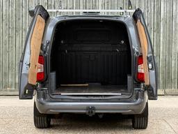 Peugeot Partner 1.5 BlueHDi 1000 Asphalt Standard Panel Van EAT8 SWB Euro 6 (s/s) 5dr at 36th