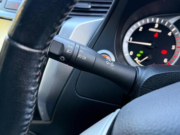 Nissan Navara 2.3 dCi N-Guard Auto 4WD Euro 6 4dr