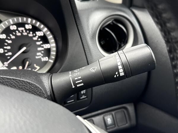 Nissan Navara 2.3 dCi N-Guard Auto 4WD Euro 6 4dr