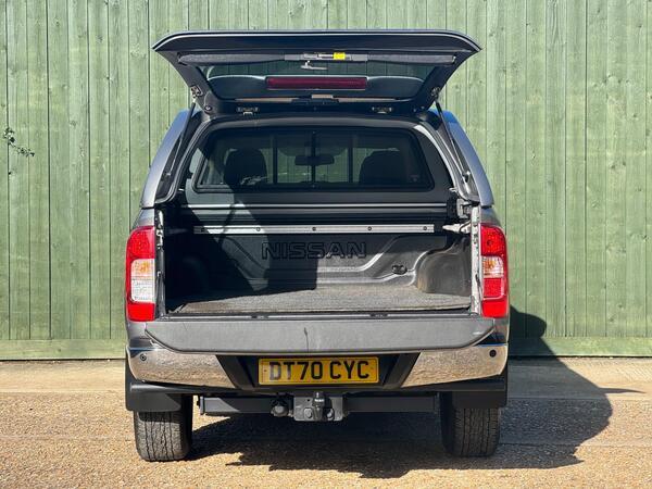 Nissan Navara 2.3 dCi Tekna 4WD Euro 6 (s/s) 4dr