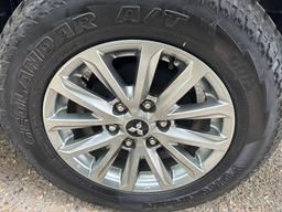 Mitsubishi L200 2.4 DI-D DC Barbarian Auto 4WD Euro 6 4dr at 27th