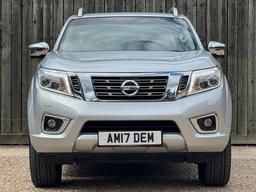 Nissan Navara 2.3 dCi Tekna Auto 4WD Euro 6 4dr at 6th