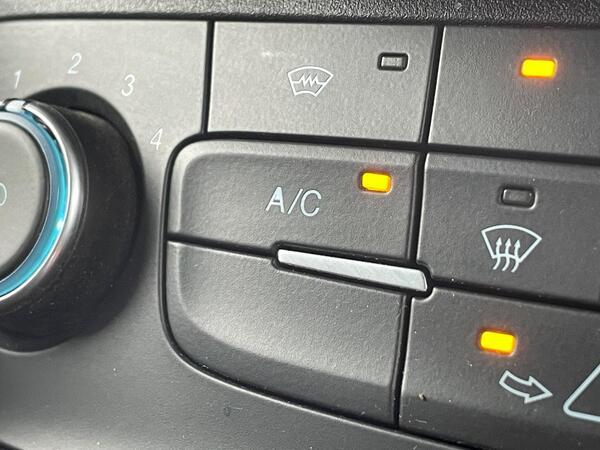 Ford Transit Connect 1.5 220 EcoBlue Trend L1 Euro 6 (s/s) 5dr
