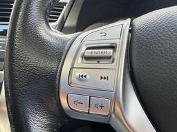 Nissan Navara 2.3 dCi N-Guard Auto 4WD Euro 6 4dr at 17th