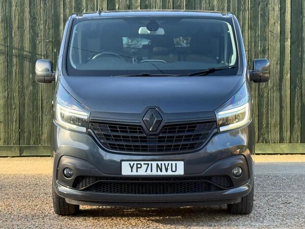 Renault Trafic 2.0 dCi ENERGY 28 Black Edition EDC SWB Standard Roof Euro 6 (s/s) 5dr