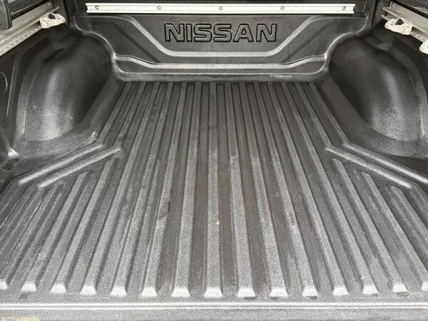 Nissan Navara 2.3 dCi Tekna Auto 4WD Euro 6 4dr
