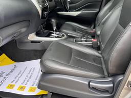 Nissan Navara 2.3 dCi Tekna Auto 4WD Euro 6 4dr at 11th