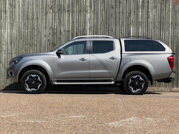 Nissan Navara 2.3 dCi Tekna Auto 4WD Euro 6 4dr