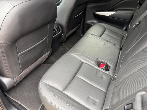 Nissan Navara 2.3 dCi Tekna Auto 4WD Euro 6 4dr