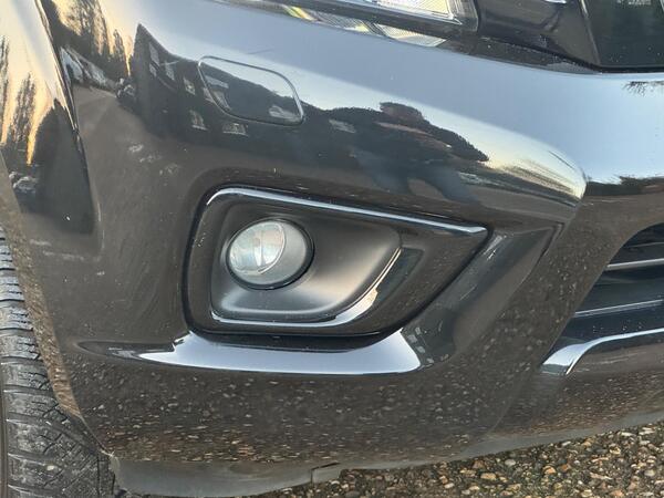 Nissan Navara 2.3 dCi N-Guard Auto 4WD Euro 6 4dr